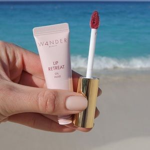 Wander Beauty Lip Retreat oil in spa day / pink